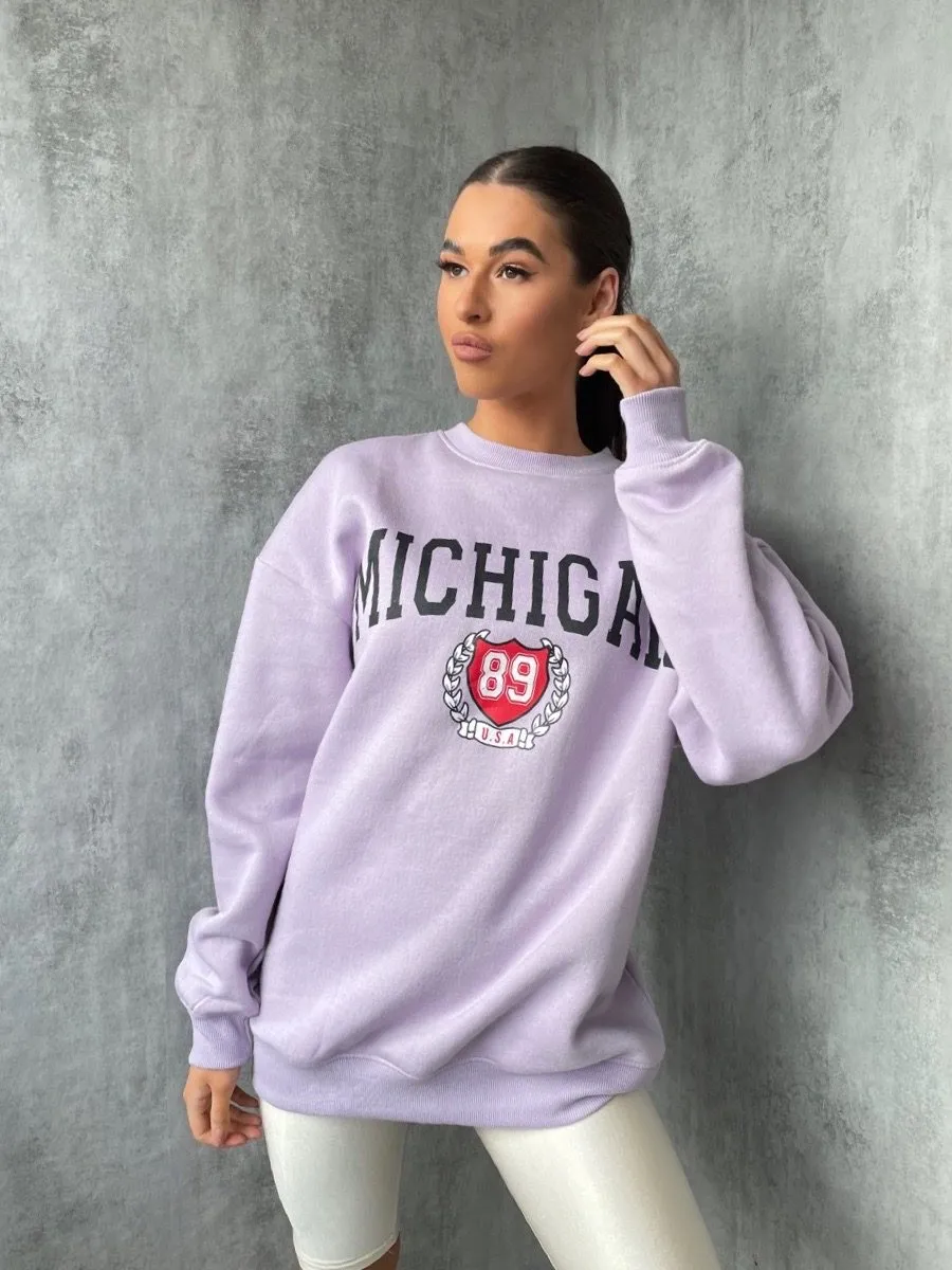 Amanda MICHIGAN Graphic Sweatshirt Jumper In Lilac